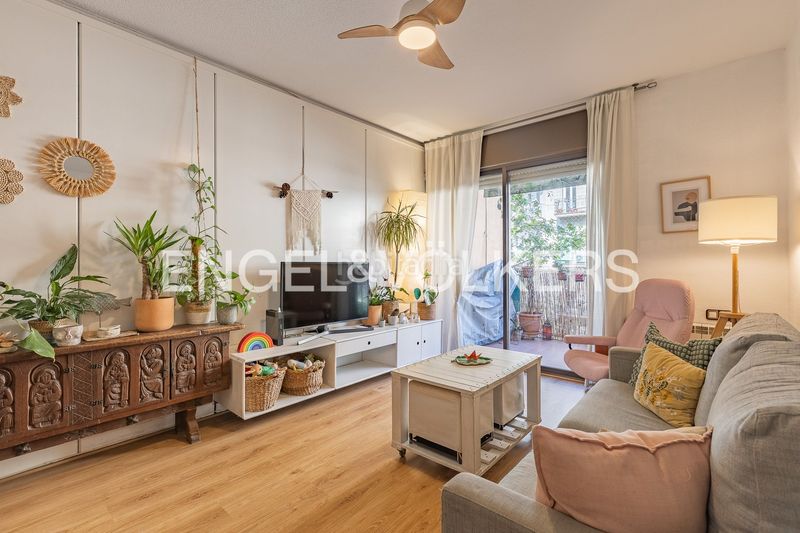 Foto 0a6b3557-831e-4e54-ae7c-3291f2d2fa5f. Pis amb calefacció a Sagrada Família Barcelona