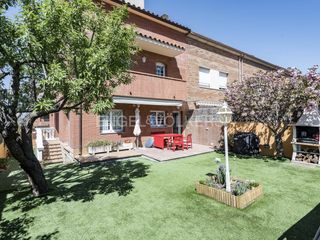Location Maison à Font Verda. Casa residencial con jardín en granollers