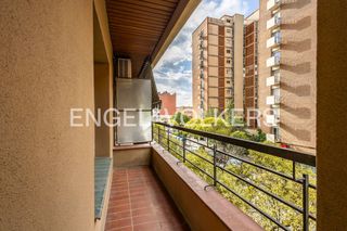 Etagenwohnung in Poble Sec. Piso de 100 m2 a reformar en la avenida barcelona