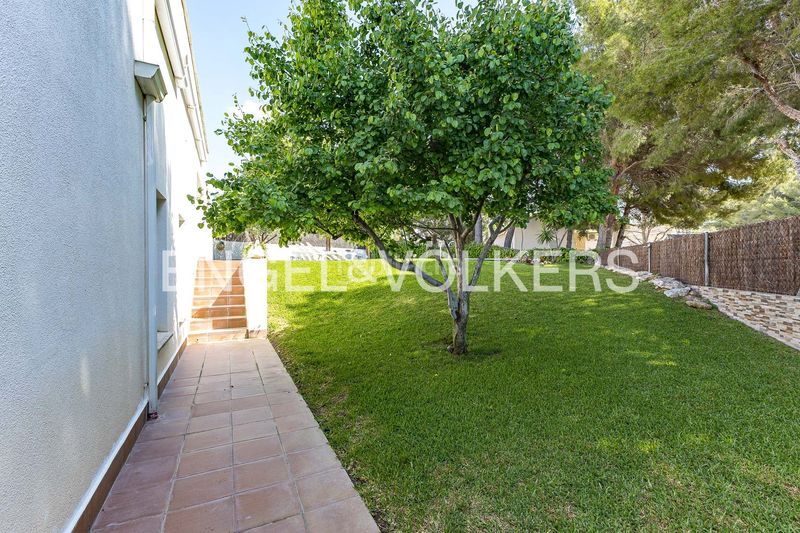 Foto a52d6378-af18-4200-93e7-d489512de6e2. Casa amb calefacció aparcament piscina a Mas Mel Calafell