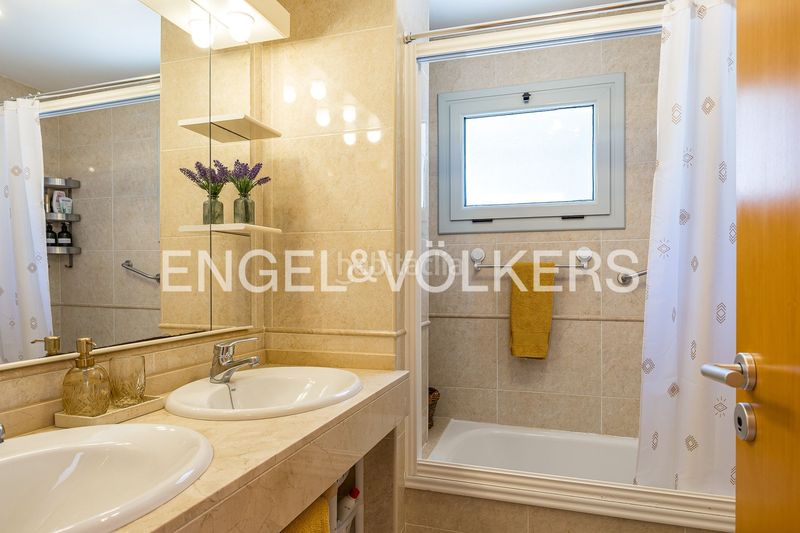 Foto ca91f833-76b1-40dc-a050-b0044fde18d9. Casa amb calefacció aparcament piscina a Mas Mel Calafell