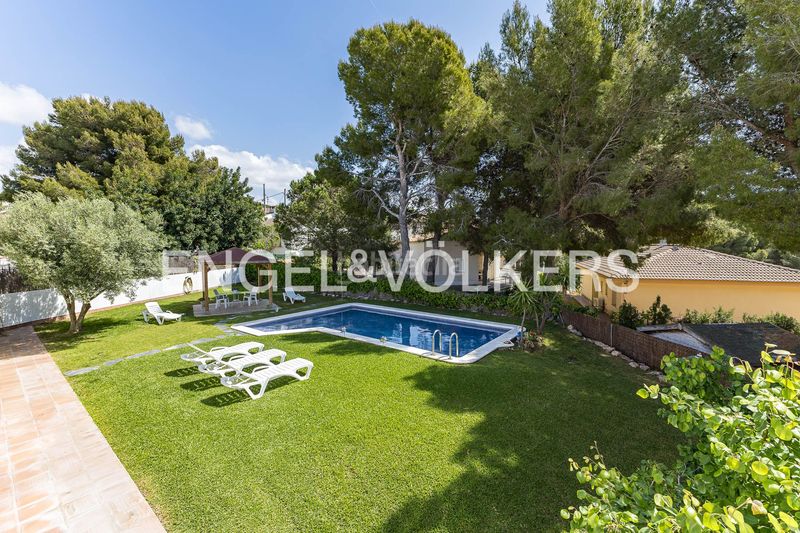 Foto f01a7d45-d0d7-489a-b667-61a70161047f. Casa amb calefacció aparcament piscina a Mas Mel Calafell