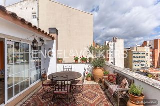 Ático en Sagrada Família. Ático triplex con terraza privada de 30 m