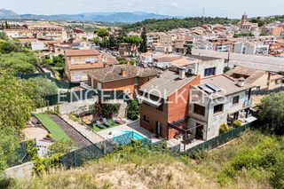 Haus  Avinguda can valls. Descubre el lujo sereno en la mejor zona de masquefa