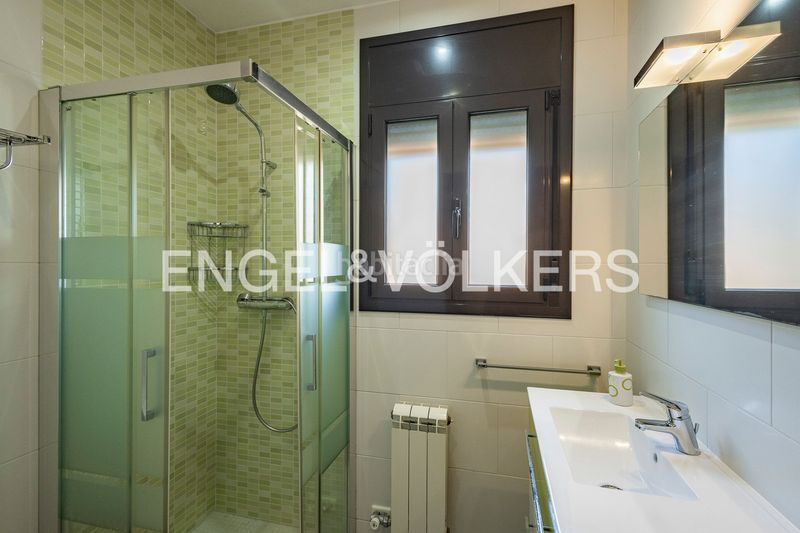 Foto af54a83b-15ee-4a52-992d-7456d472abb6. Casa amb calefacció piscina a Masquefa