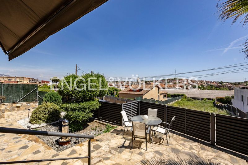Foto d128019b-d54c-4219-a060-0dcd8c8fb5d9. Casa amb calefacció piscina a Masquefa