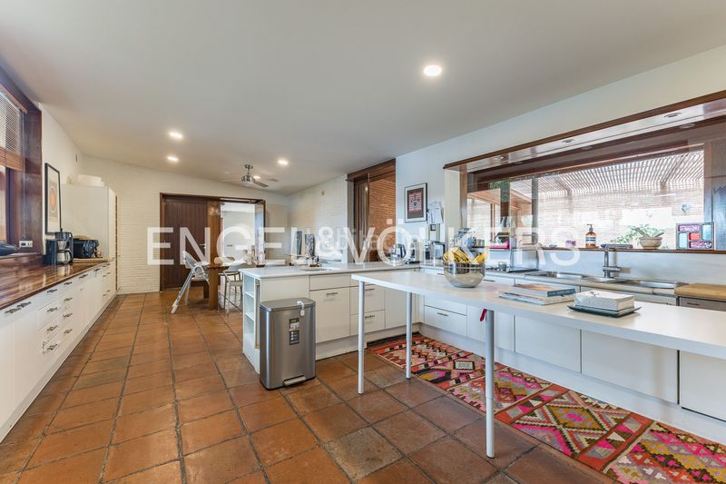 Foto 0a950f9b-9837-4d39-82a1-867c30dfc196. Casa amb calefacció aparcament piscina a Vallvidrera - Tibidabo - Les Planes Barcelona