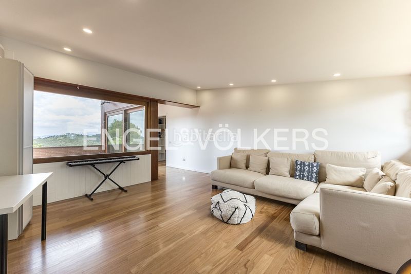 Foto 56a7c0b0-d1fa-4b15-a809-afff8f0c4406. Casa amb calefacció aparcament piscina a Vallvidrera - Tibidabo - Les Planes Barcelona