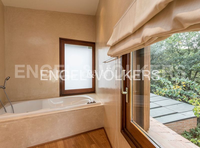 Foto 6788979f-981d-4f87-8877-92b8e4623b03. Casa amb calefacció aparcament piscina a Vallvidrera - Tibidabo - Les Planes Barcelona