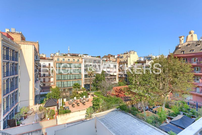 Foto d9713570-f021-4fea-b7c6-57b01f61426b. Pis amb calefacció a Dreta de l´Eixample Barcelona