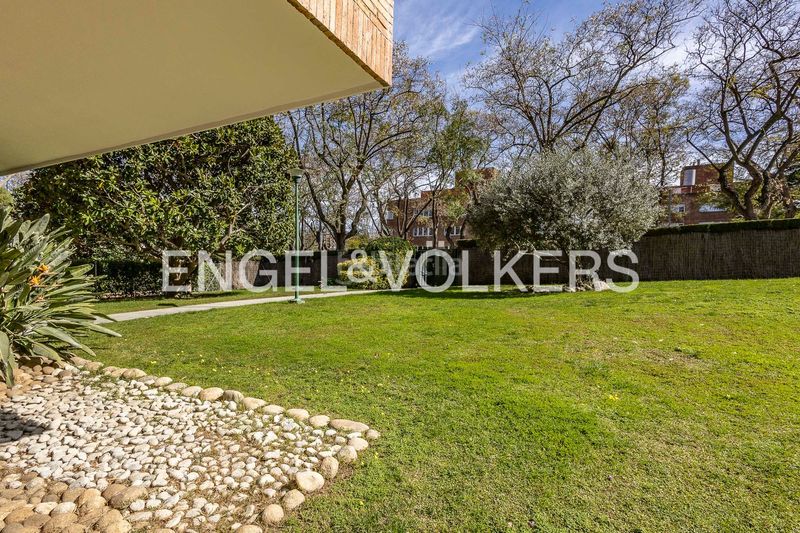 Foto f69341f1-6e50-4c5b-9182-0d9b471dc598. Pis amb calefacció aparcament piscina a Pedralbes Barcelona