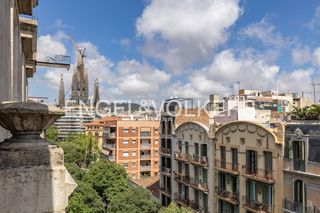 Àtic  Carrer de sardenya. Piso de diseño completamente amueblado, listo para entrar a vivi