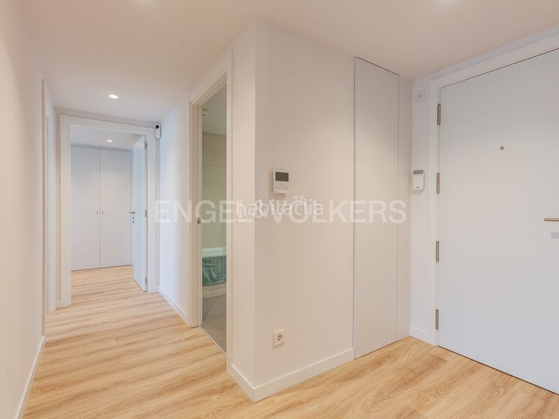 Foto 4e06461a-446e-4a58-80a0-69d0c838a3cc. Rent ground floor with heating parking pool in La Plana Sitges