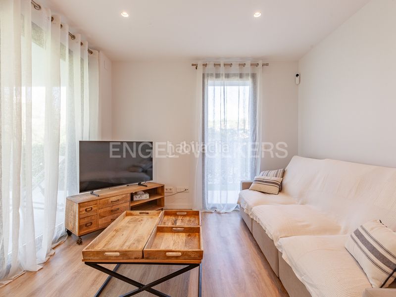 Foto 6829289e-ce88-4dcd-8e58-296ee824661c. Rent ground floor with heating parking pool in La Plana Sitges