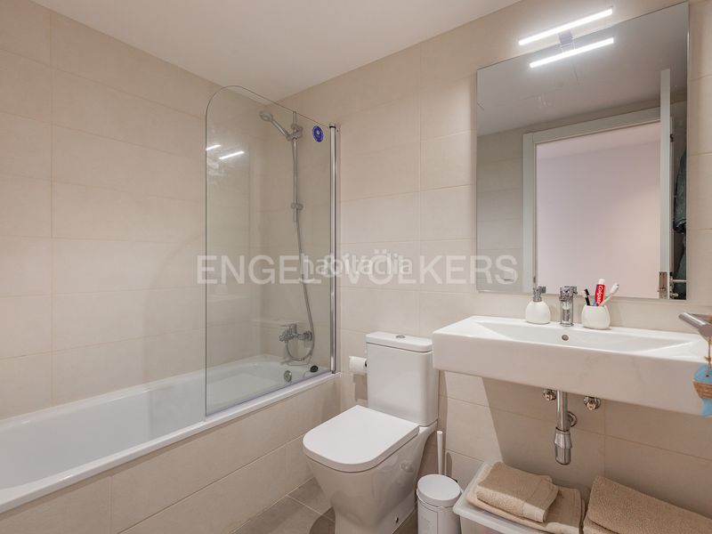Foto 6bff17a3-9c34-462b-aa2b-84b9bcc49c34. Rent ground floor with heating parking pool in La Plana Sitges