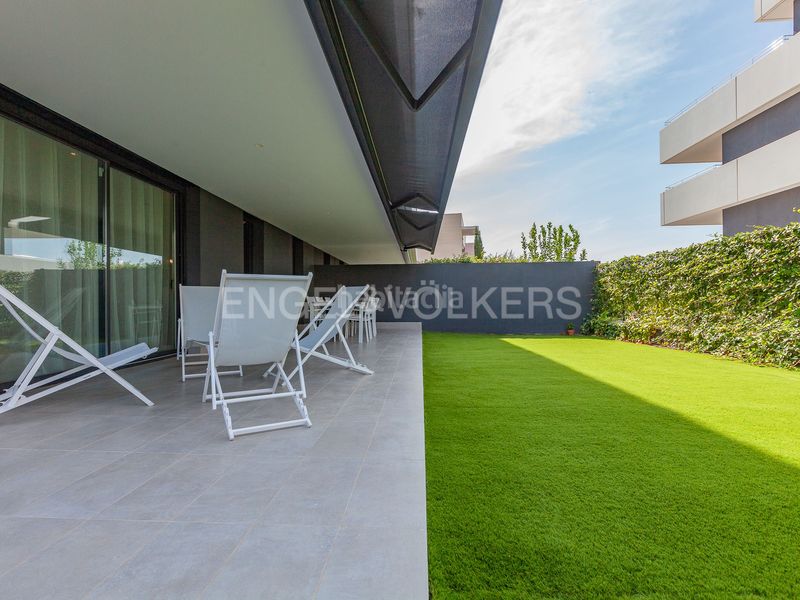 Foto d8216386-4d45-4a90-9910-348244bde9fd. Rent ground floor with heating parking pool in La Plana Sitges