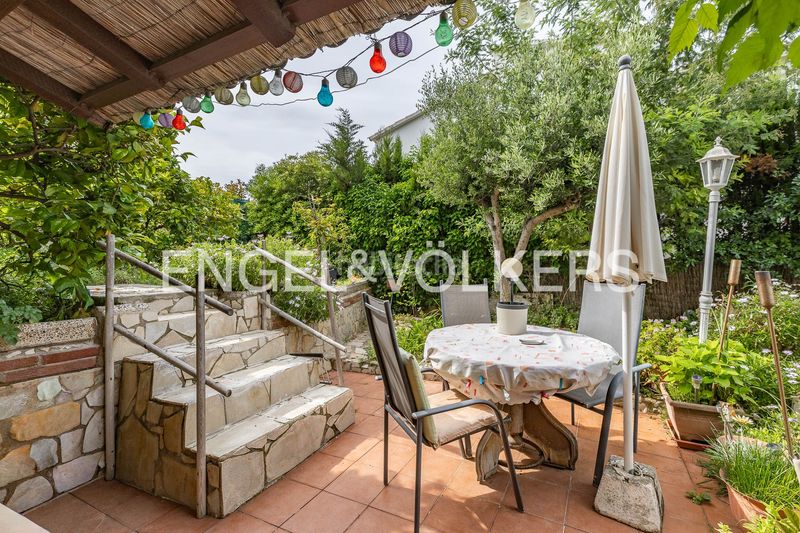Foto cfcf7549-7333-4f84-a443-e69f2780ff2a. Casa amb calefacció aparcament piscina a Urbanitzacions Arenys de Mar
