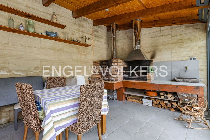 Foto 39334479-9266-4473-9c3a-ef3d018a7756. Casa amb calefacció aparcament piscina a Matadepera