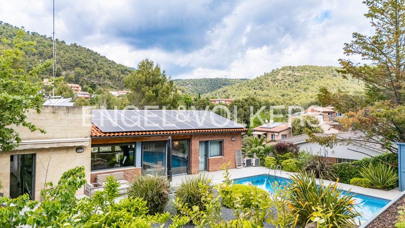 Foto b169decf-0f03-498e-b8c7-6d733263015b. Casa amb calefacció aparcament piscina a Matadepera