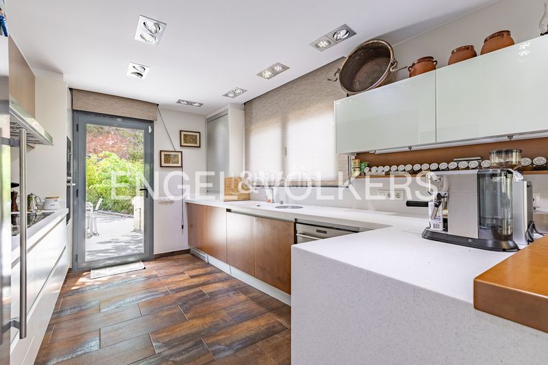 Foto dd6f1daa-5546-4309-96d0-c89081187f20. Casa amb calefacció aparcament piscina a Matadepera