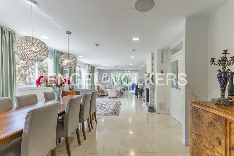 Foto 114038b0-2f61-48d0-9644-845df49b1c15. Casa amb calefacció aparcament a Baixador Castelldefels