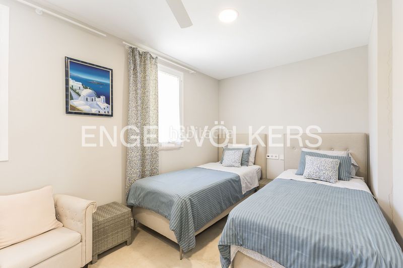 Foto 1467f7c1-c606-47e7-a146-c97fa4e33d76. Casa amb calefacció aparcament a Baixador Castelldefels