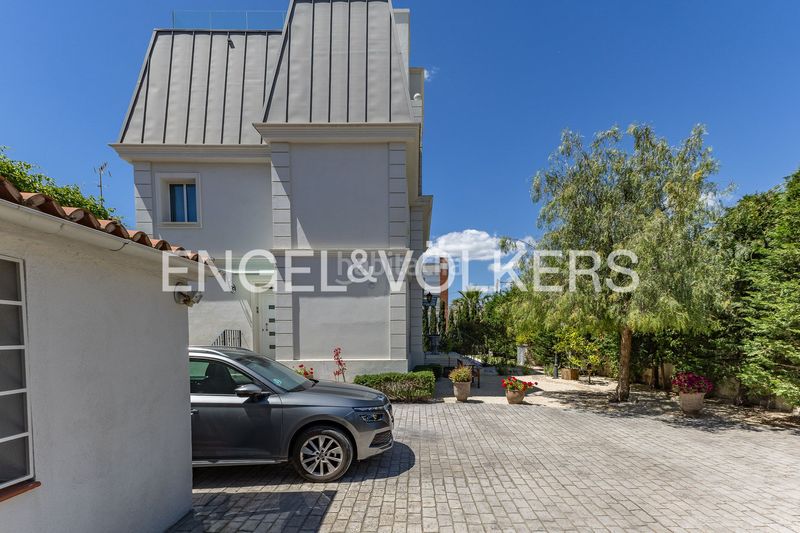 Foto 49308b12-eb78-4db3-b0d8-6584cbc2ff1e. Casa amb calefacció aparcament a Baixador Castelldefels