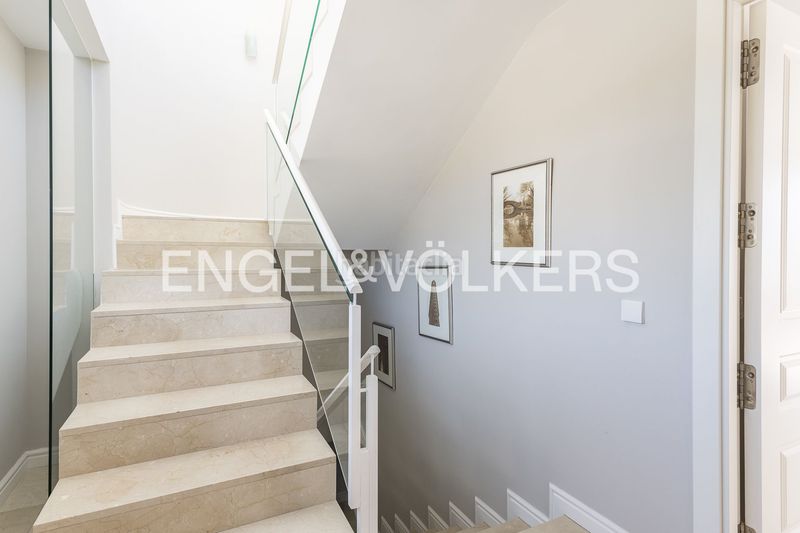Foto a21013fb-a168-4630-9824-a18f9140dda3. Casa amb calefacció aparcament a Baixador Castelldefels