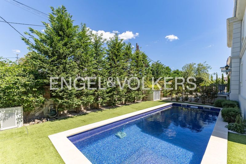 Foto add61a1a-bf00-4f19-9093-d934b0997f2d. Casa amb calefacció aparcament a Baixador Castelldefels