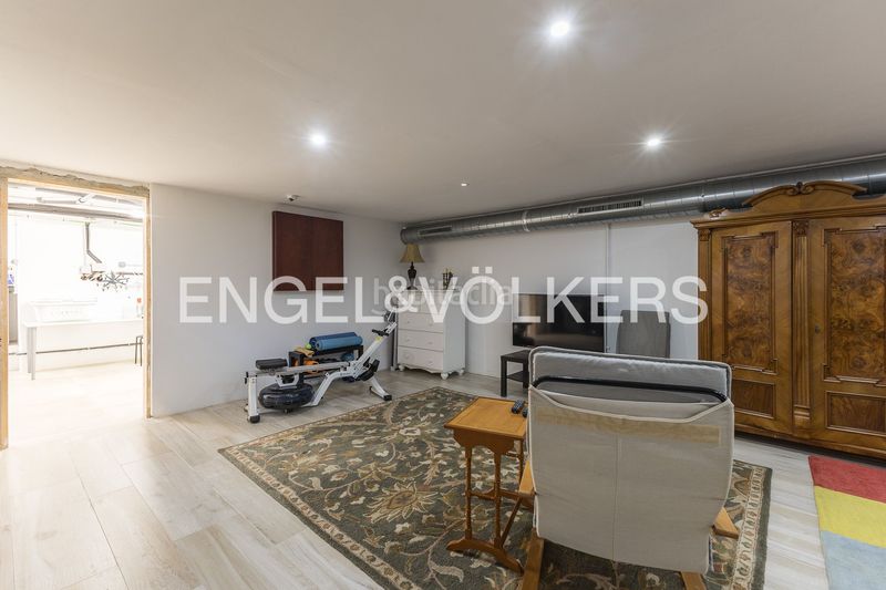 Foto b8ab7240-43ed-4036-8571-5b67f4f65ef8. Casa amb calefacció aparcament a Baixador Castelldefels