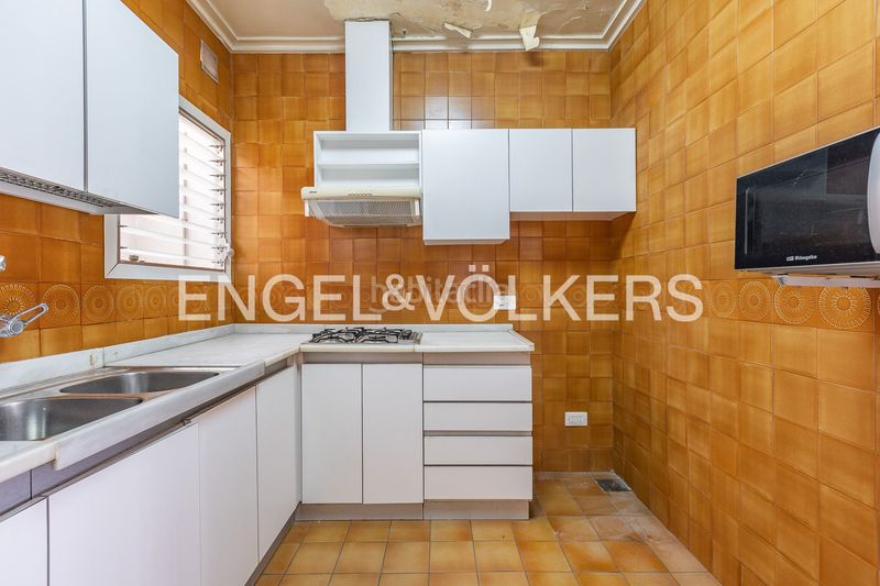 Foto d89d5490-8140-4c3a-8add-2206c2d853ea. Casa amb calefacció a Ca n'Aurell Terrassa