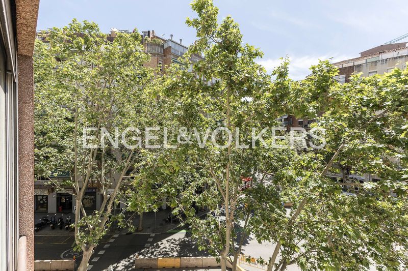 Foto dbeba387-0ffd-469f-94aa-63964dc725c4. Pis amb calefacció a Navas Barcelona