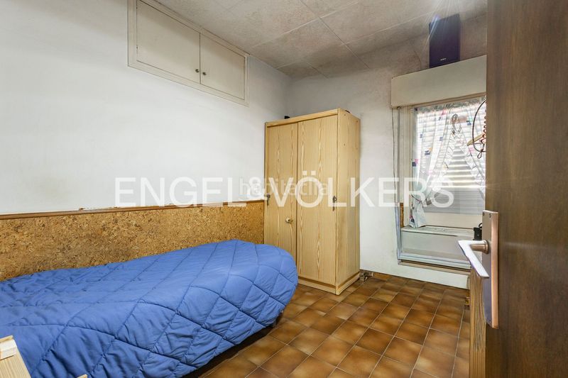 Foto 8e7c8b55-9c94-496d-80f3-b6df468257c5. Casa amb calefacció a Finestrelles Esplugues de Llobregat