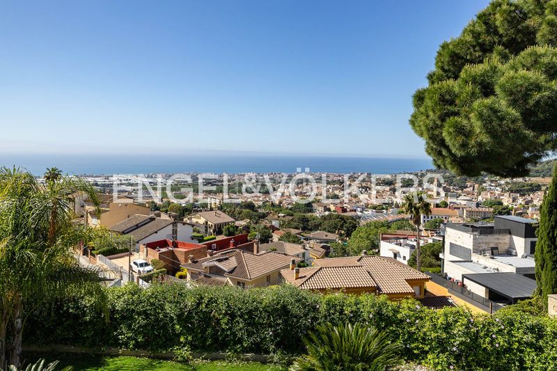 Foto 7730188f-0b76-45ef-81fb-e0959ea166f7. Casa amb calefacció aparcament piscina a Vilassar de Dalt