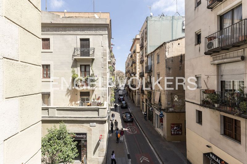 Foto be45f3d7-6032-4c40-bc4a-d2d7d45a3711. Pis amb calefacció a Raval Barcelona
