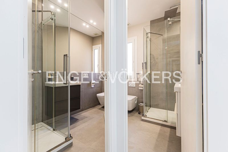 Foto 235a9e8d-d091-4b91-9222-ae8b83d80da5. Casa amb calefacció aparcament a Putget - Farró Barcelona
