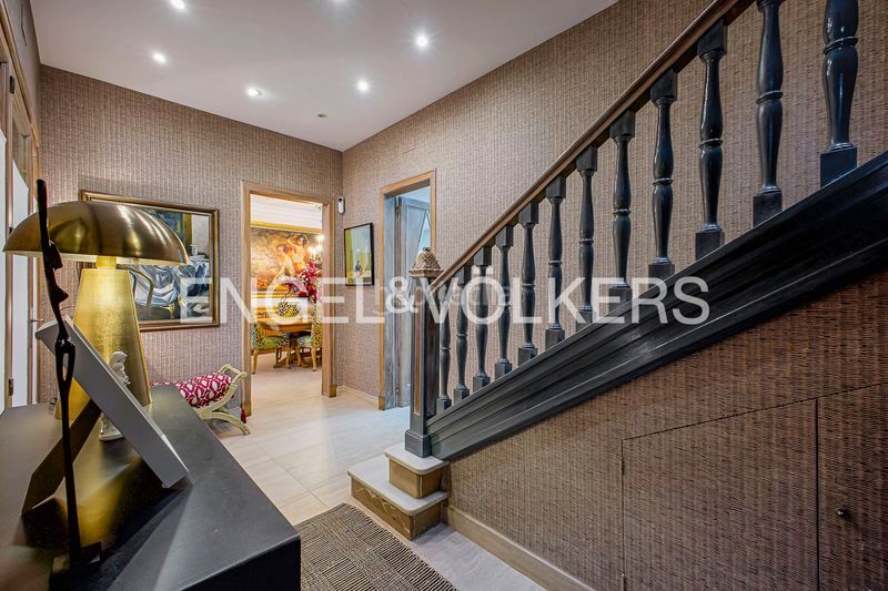 Foto 60562b82-26f5-45a8-ad55-dd0ef31d61f8. Casa amb calefacció aparcament a Putget - Farró Barcelona