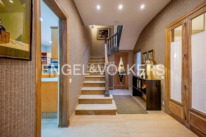 Foto 96929440-c1c9-4021-8453-3483af4194d3. Casa amb calefacció aparcament a Putget - Farró Barcelona