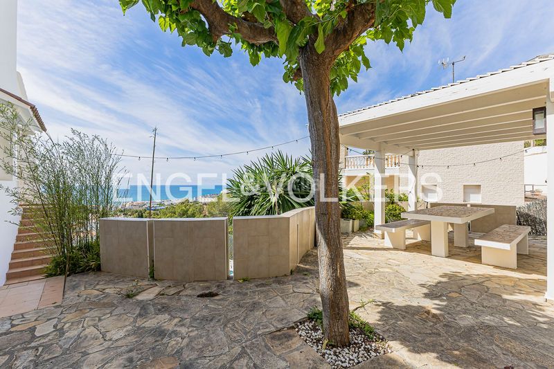 Foto 51f03917-20c1-423a-a4d0-d756e569c337. Casa amb calefacció aparcament piscina a Levantina - Montgavina - Quintmar Sitges