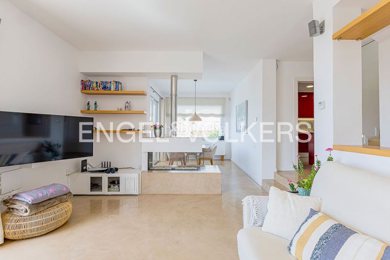 Foto b87c1543-21e0-451e-9325-06de5b6308ca. Casa amb calefacció aparcament piscina a Levantina - Montgavina - Quintmar Sitges