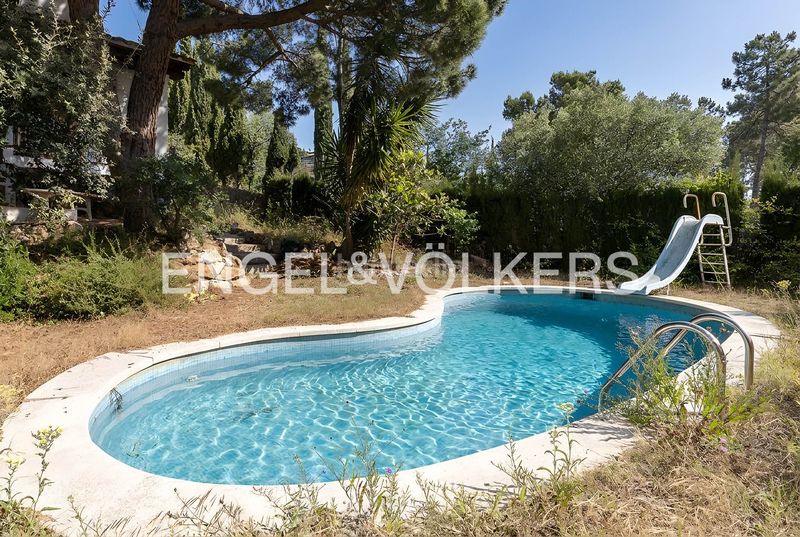 Foto 1c1a29c3-e911-481a-96a2-b98a23eadc2b. Casa amb calefacció aparcament piscina a Vilassar de Dalt