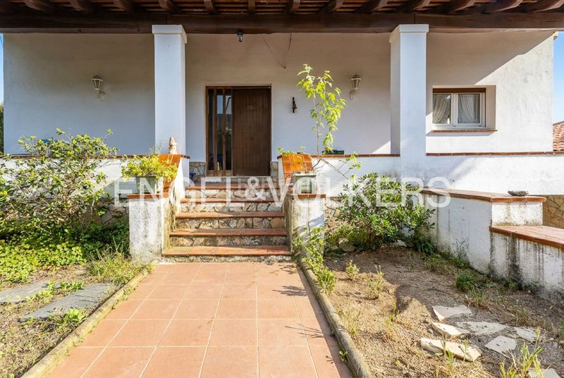 Foto 702cfac4-98ea-4b94-a26c-f95d827a2125. Casa amb calefacció aparcament piscina a Vilassar de Dalt