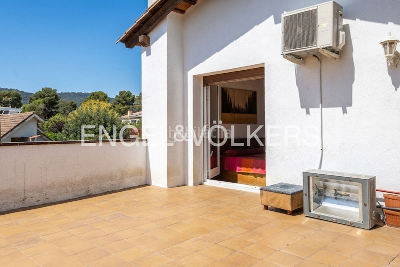 Foto 8ef42d3e-675c-4399-ac07-b361337e430f. Casa amb calefacció aparcament piscina a Vilassar de Dalt