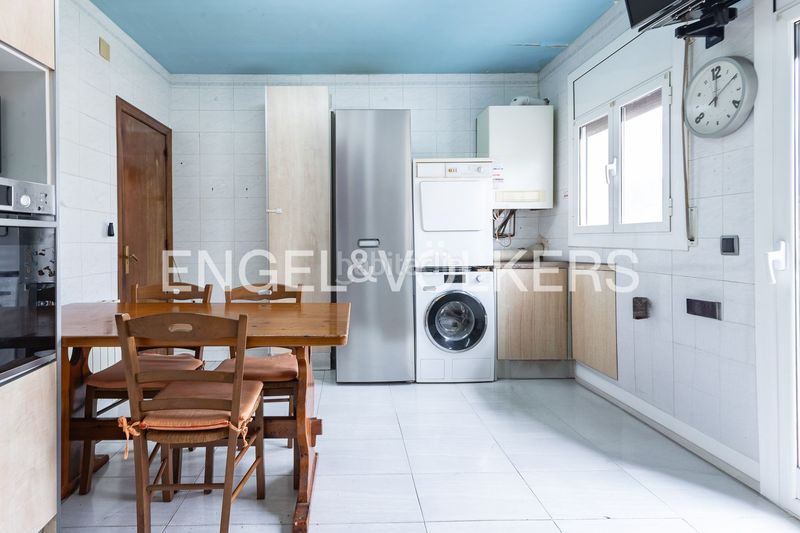 Foto a77e4799-f17d-49e8-9f09-6ec9b5dc7cbb. Casa amb calefacció aparcament piscina a Vilassar de Dalt
