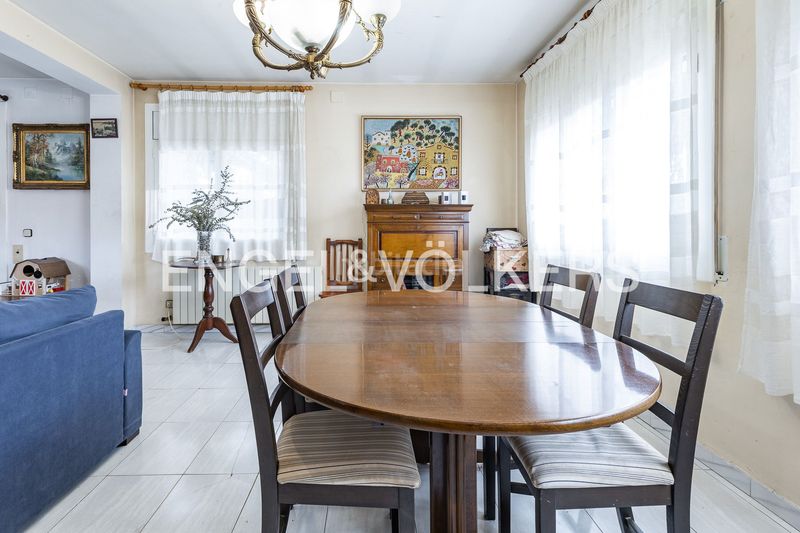 Foto bc88606f-e8dd-4785-bc10-7928086eaf57. Casa amb calefacció aparcament piscina a Vilassar de Dalt
