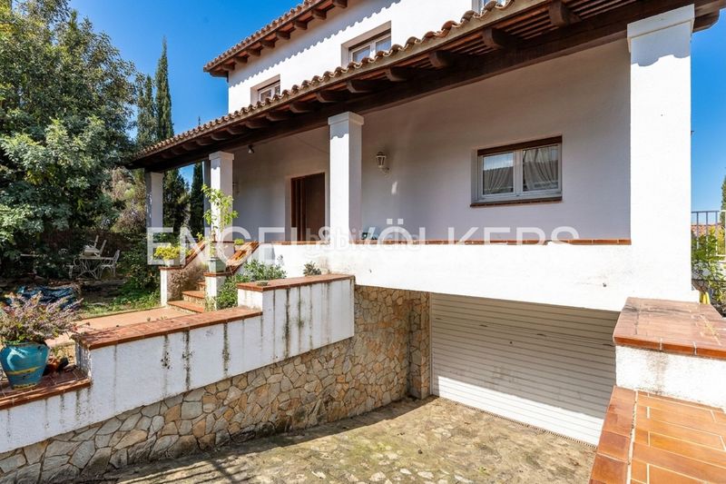 Foto f2979d0a-fa86-47dd-87e6-01a364495269. Casa amb calefacció aparcament piscina a Vilassar de Dalt