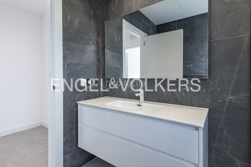 Foto b3673ca4-1fae-4129-9fa7-7a09eaf5e4e4. Casa amb calefacció aparcament piscina a Vallromanes