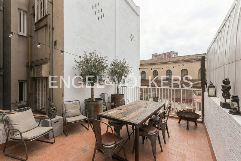 Foto 7dbef542-d116-48a0-9c3b-00c232d59a8b. Casa amb calefacció a El Clot Barcelona