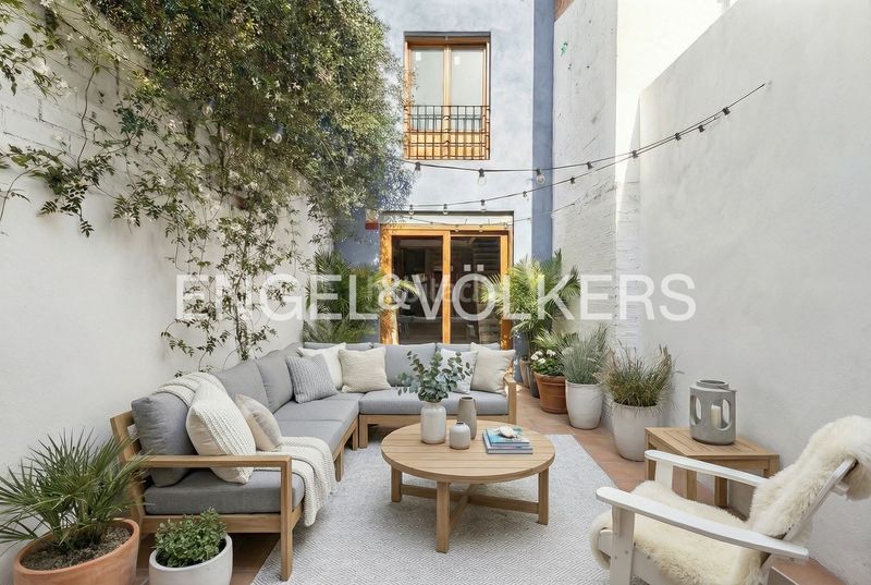 Foto d5a70d8f-b8f6-4e90-a525-f368a76d7d5c. Casa amb calefacció a El Clot Barcelona