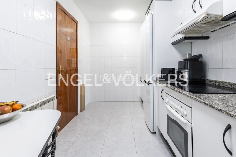 Foto 5bfbd672-45e8-47cc-ba7d-a97ce813f9ca. Casa amb calefacció aparcament a Polinyà